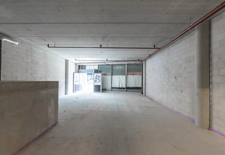 Vast Central Almere Pop-Up Store - Image 3