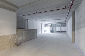 Vast Central Almere Pop-Up Store - Image 4