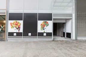Vast Central Almere Pop-Up Store - Image 5