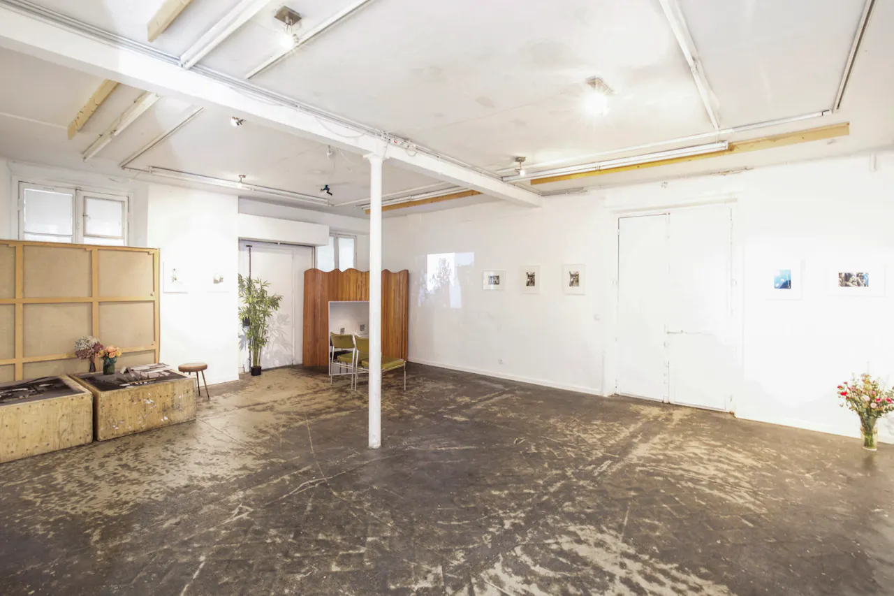 Trendy Haut Marais Gallery Space - Image 0