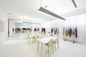 Immaculate Showroom - Image 2
