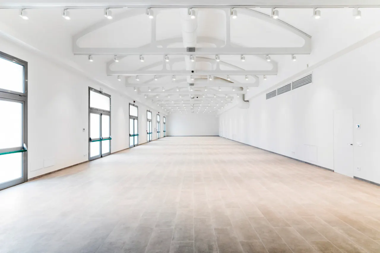 Incredible Showroom in Navigli - Image 0
