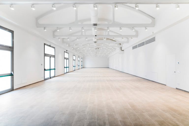 Incredible Showroom in Navigli - Image 0