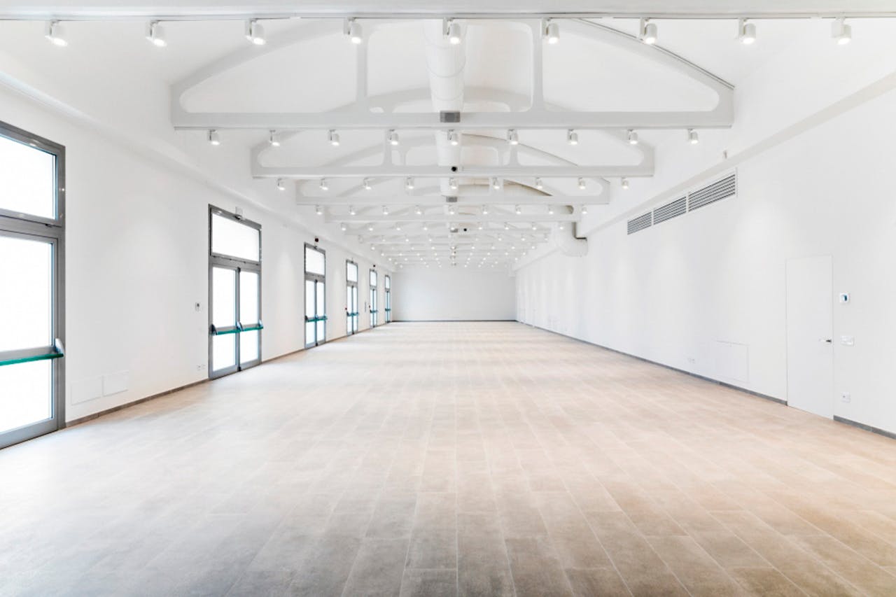 Incredible Showroom in Navigli - Image 0