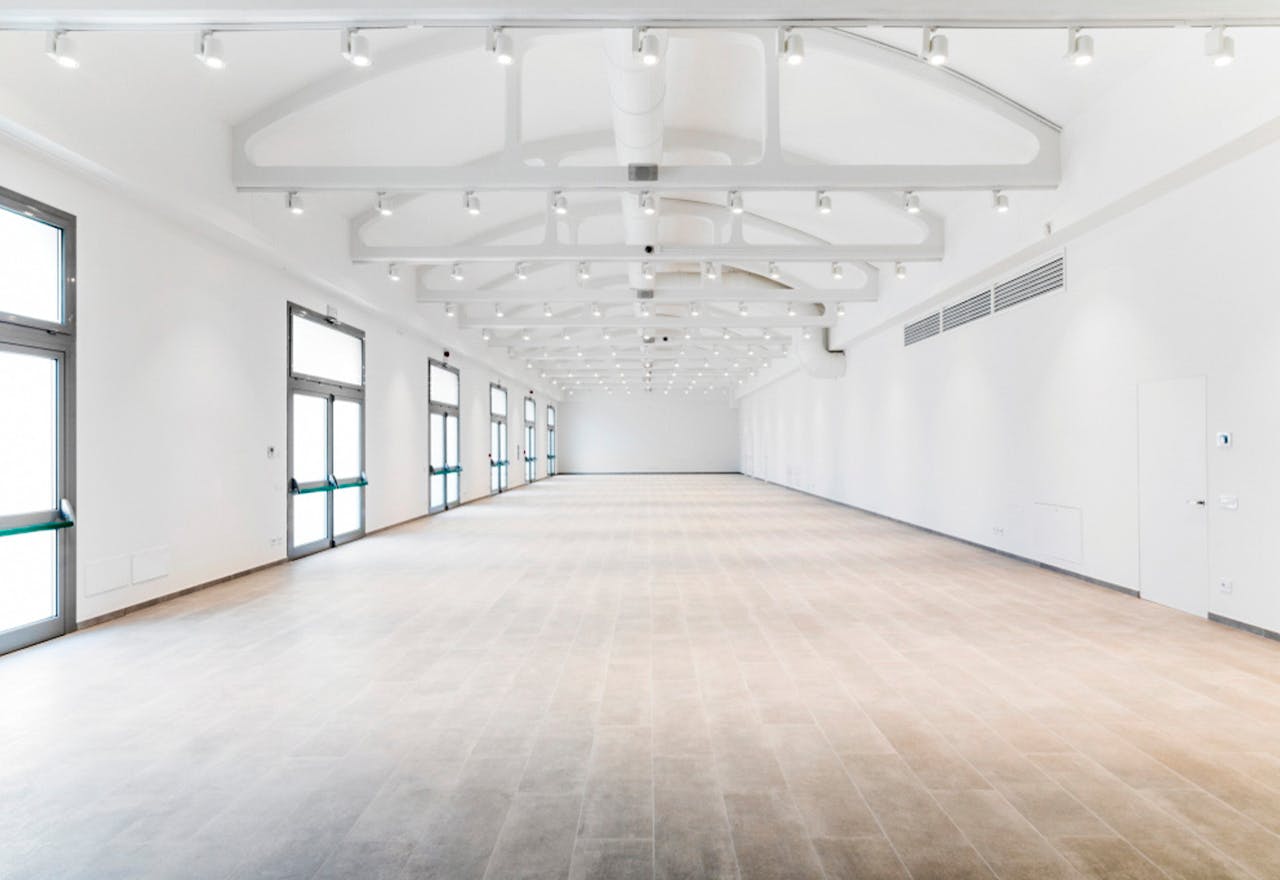 Incredible Showroom in Navigli - Image 0