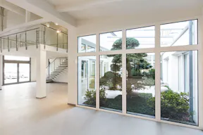 Amazing Showroom Near Navigli - Image 1