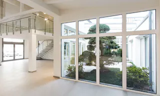 Amazing Showroom Near Navigli - Image 1
