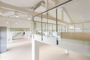 Amazing Showroom Near Navigli - Image 3