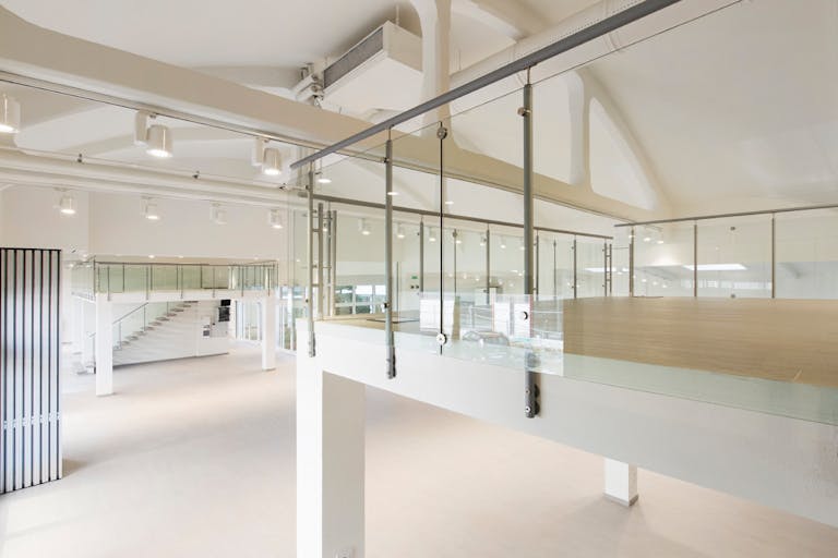 Amazing Showroom Near Navigli - Image 3