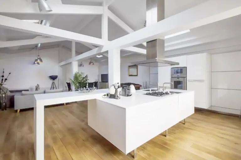 Loft Space in Haut Marais - Image 1