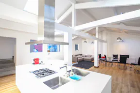 Loft Space in Haut Marais - Image 6