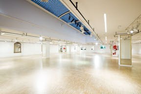 Brilliant Showroom Near Trocadéro - Image 0