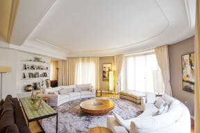 Tasteful Apartment in Ternes - Image 0