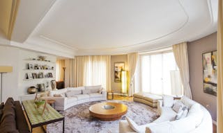 Tasteful Apartment in Ternes - Image 0