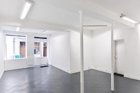 Pop-Up Art Space in Le Marais - Image 0