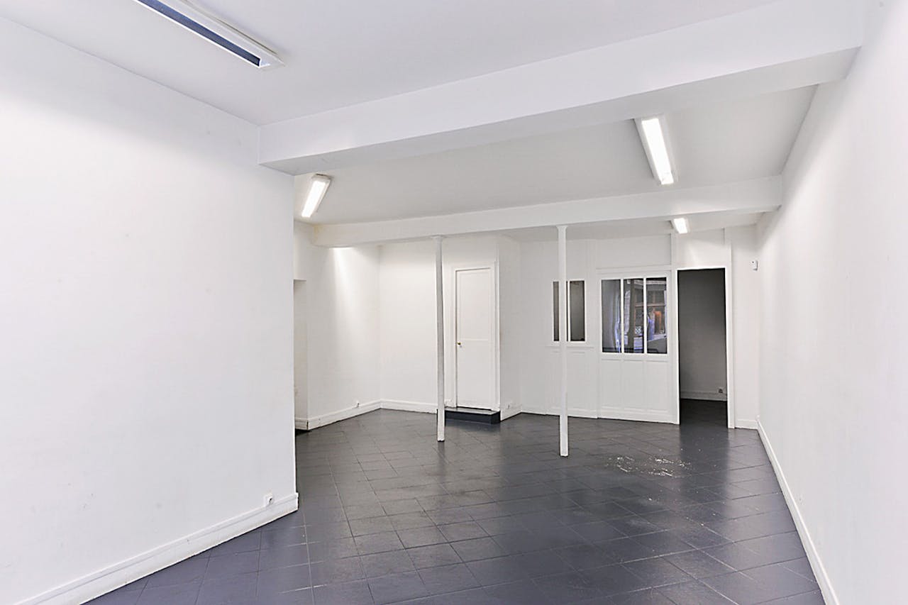 Pop-Up Art Space in Le Marais - Image 1