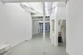 Sophisticated Gallery in Louvre-Rivoli - Image 2