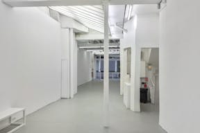 Sophisticated Gallery in Louvre-Rivoli - Image 2