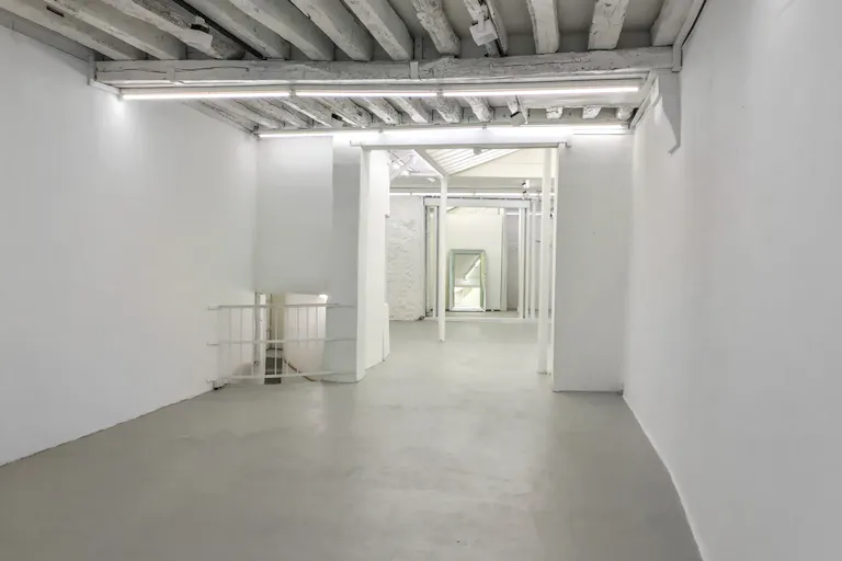 Sophisticated Gallery in Louvre-Rivoli - Image 3