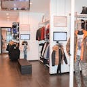 Modern Boutique in Etienne Marcel