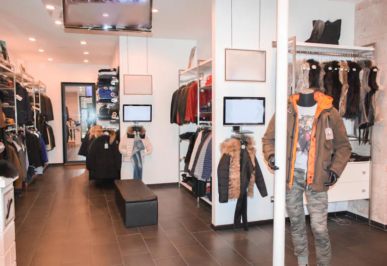Modern Boutique in Etienne Marcel - Image 0