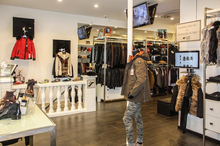 Modern Boutique in Etienne Marcel - Image 1