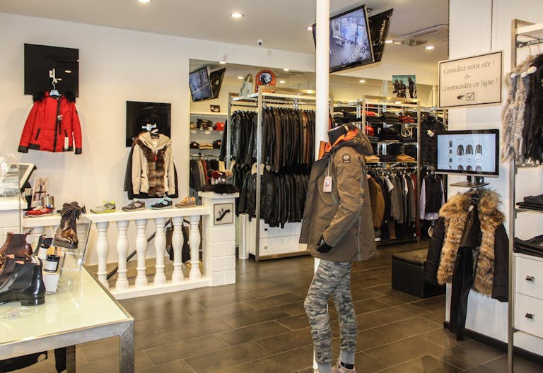 Modern Boutique in Etienne Marcel - Image 1