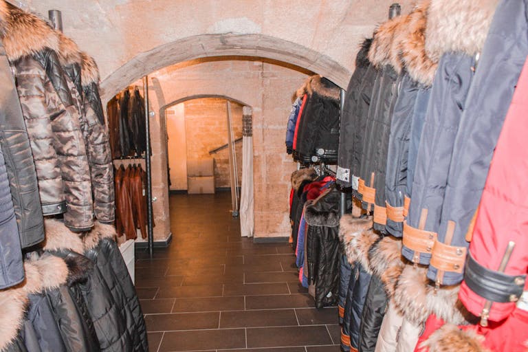 Modern Boutique in Etienne Marcel - Image 2