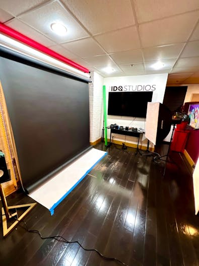 Manhattan Spacious Modern Space for Pop Ups and small Events - Image 3