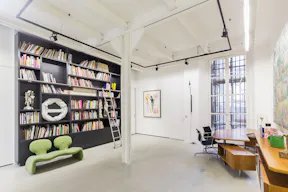 Beautiful Showroom in Haut Marais - Image 3