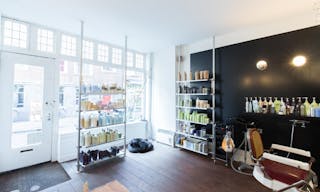 Cosy Pop-Up Shop in Nine Streets - Image 1