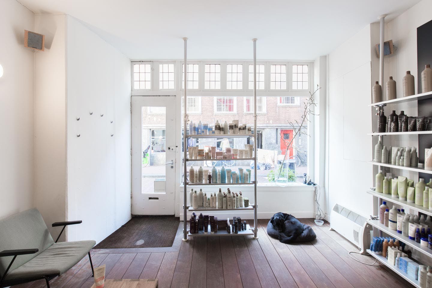 Cosy Pop-Up Shop in Nine Streets, Amsterdam