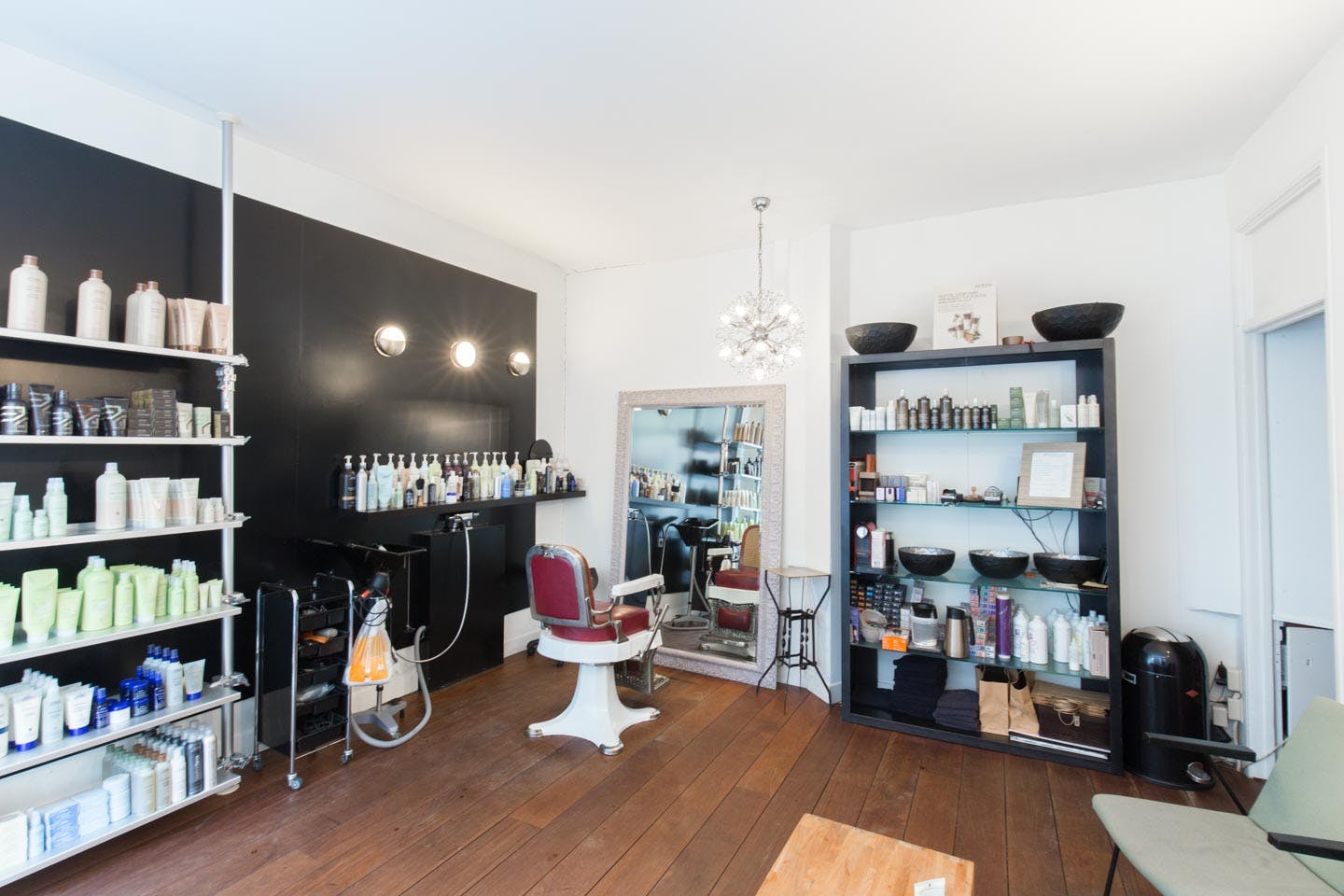 Cosy Pop-Up Shop in Nine Streets, Amsterdam