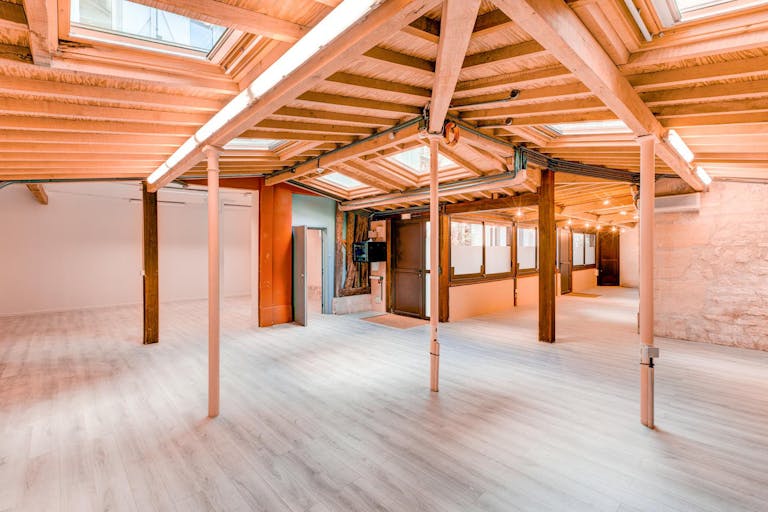 Unique Showroom in Le Marais - Image 0