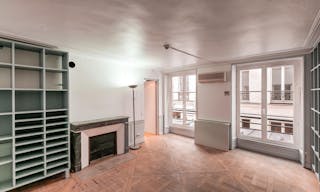 Unique Showroom in Le Marais - Image 4