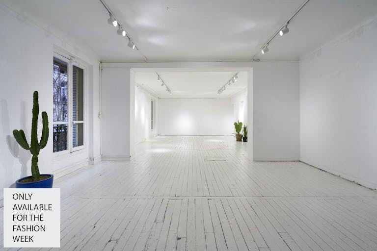 Beautiful Art Gallery - Image 0