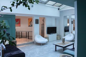 Lovely Showroom in Bastille - Image 1