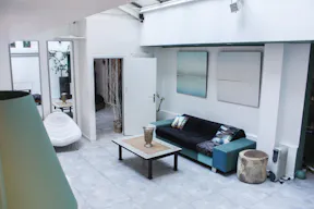 Lovely Showroom in Bastille - Image 2
