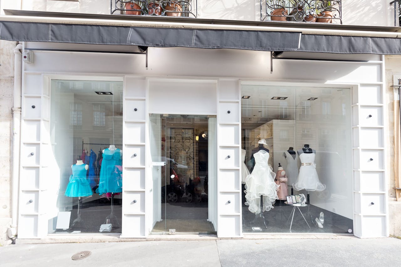 Pop-Up Shop in Saint-Germain - Image 2