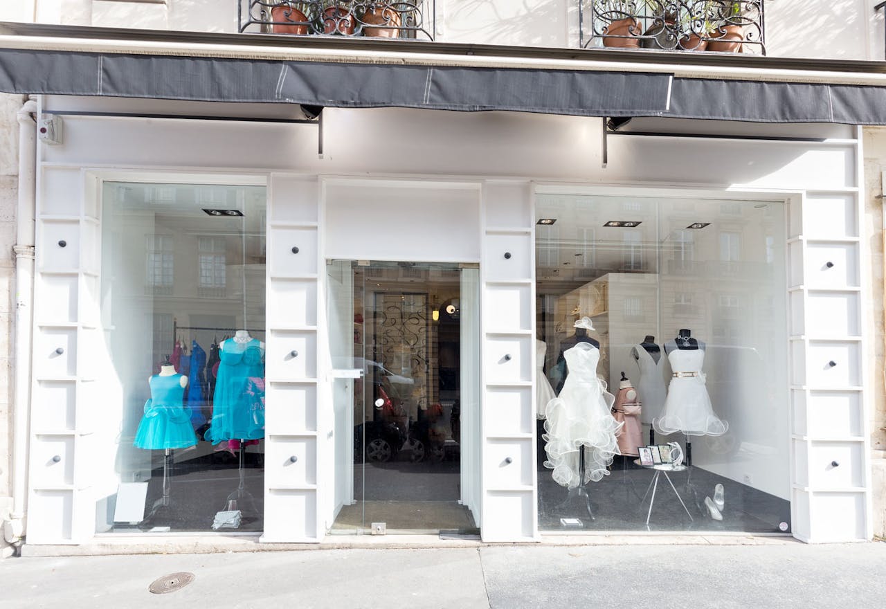 Pop-Up Shop in Saint-Germain - Image 2