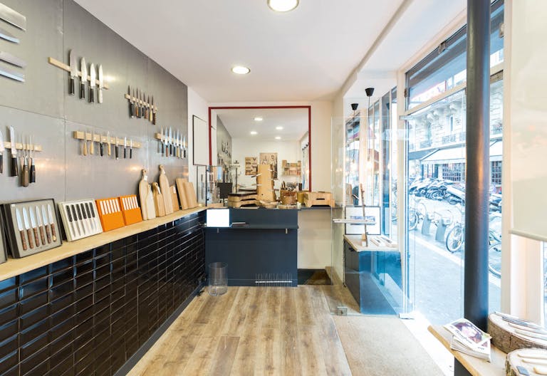 Modern Pop-Up Shop in Notre Dame de Lorette - Image 0