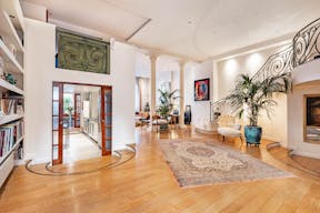 Superb Event Space in Sentier - Image 0