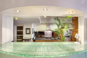 Superb Event Space in Sentier - Image 4