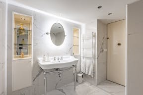 Superb Event Space in Sentier - Image 8