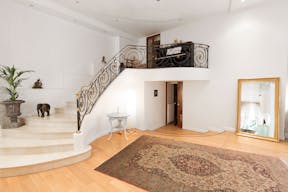 Superb Event Space in Sentier - Image 9