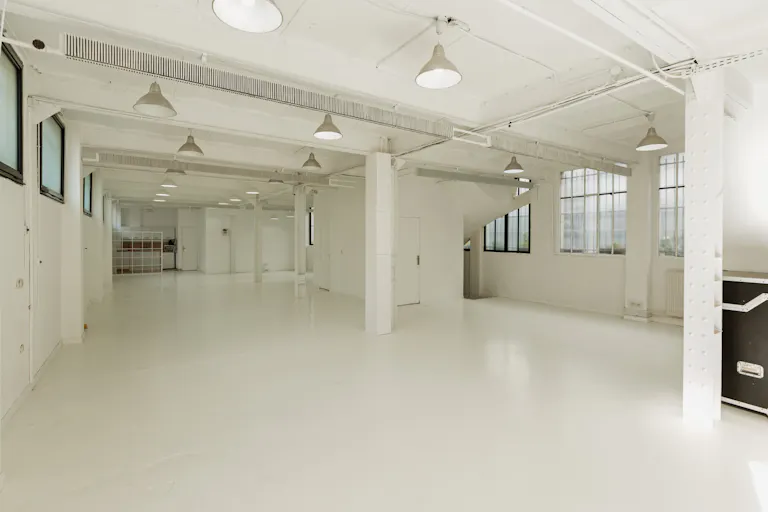 Showroom in Folie-Méricourt - Image 2