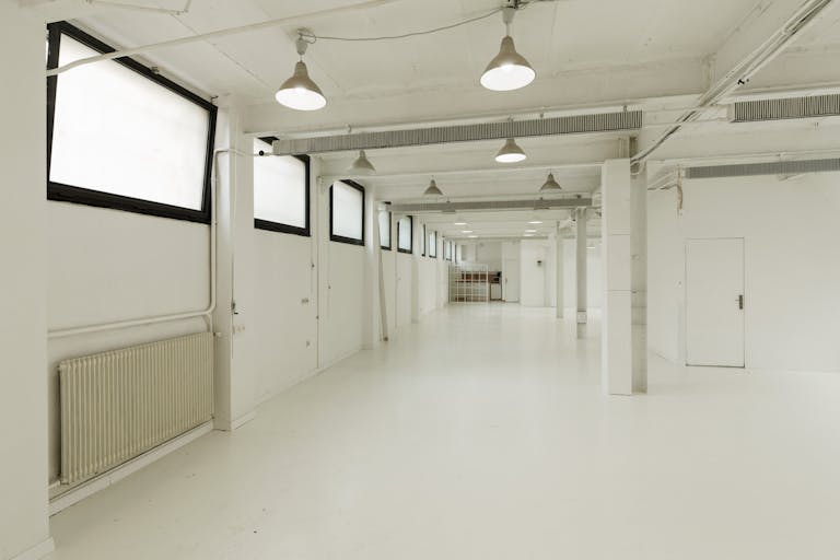 Showroom in Folie-Méricourt - Image 3