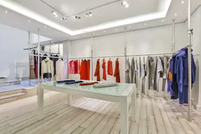 Beautiful Le Marais Showroom - Image 1