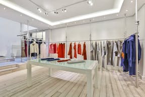 Beautiful Le Marais Showroom - Image 1