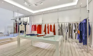 Beautiful Le Marais Showroom - Image 1
